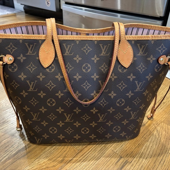 *SOLD* Unicorn 🦄 LV Monogram Neverfull (2016) - Picture 2 of 9